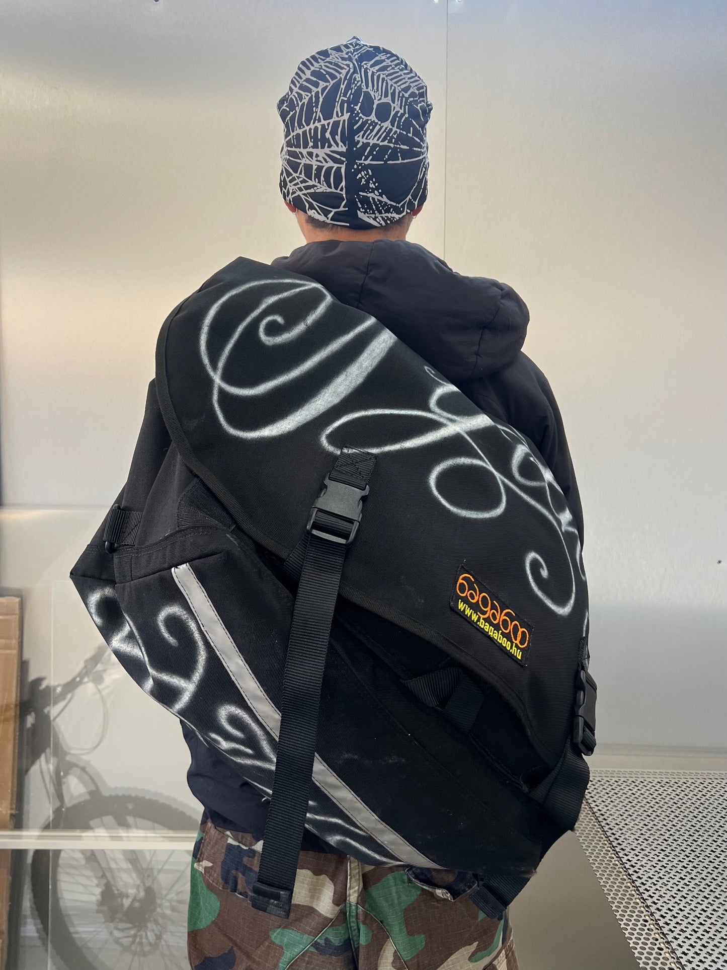 BLACK "WEB" SPORTS BEANIE